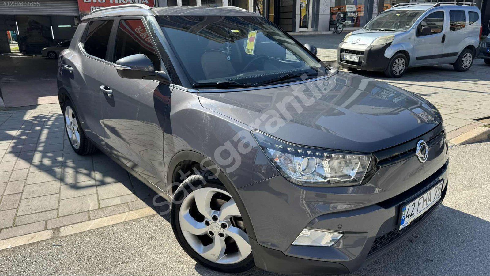 ONUR İNAN OTOMOTİVDEN HATASIZ BOYASIZ TİVOLİ SSANGYONG FULL