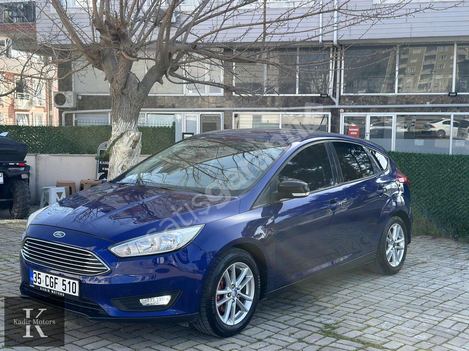 EMSALSİZ RENKTE FORD FOCUS 1.6