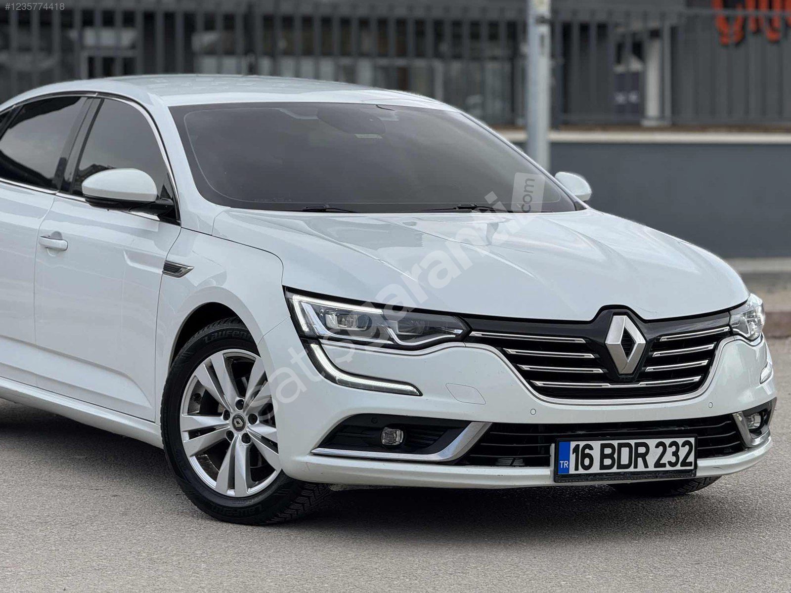 2018 MODEL HATASIZ DEĞİŞENSİZ TALISMAN SEDEFLİ BEYAZ 185.000 KM