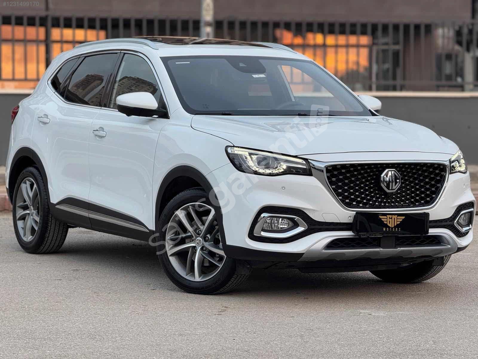 2024 MODEL HATASIZ BOYASIZ TRAMERSİZ BEYAZ İÇ KIRMIZI 16.000KM