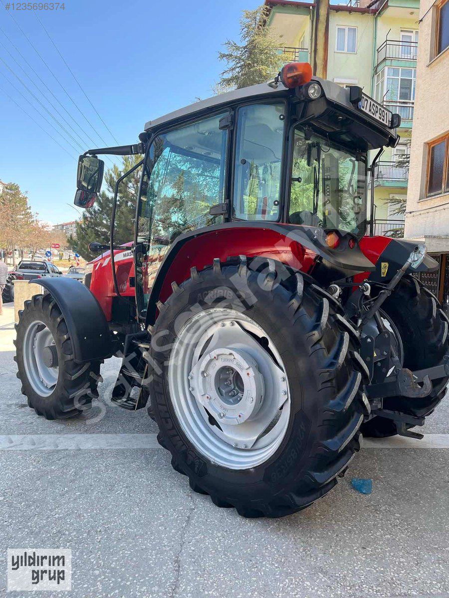 2020 MASSEY FERGUSON 5711