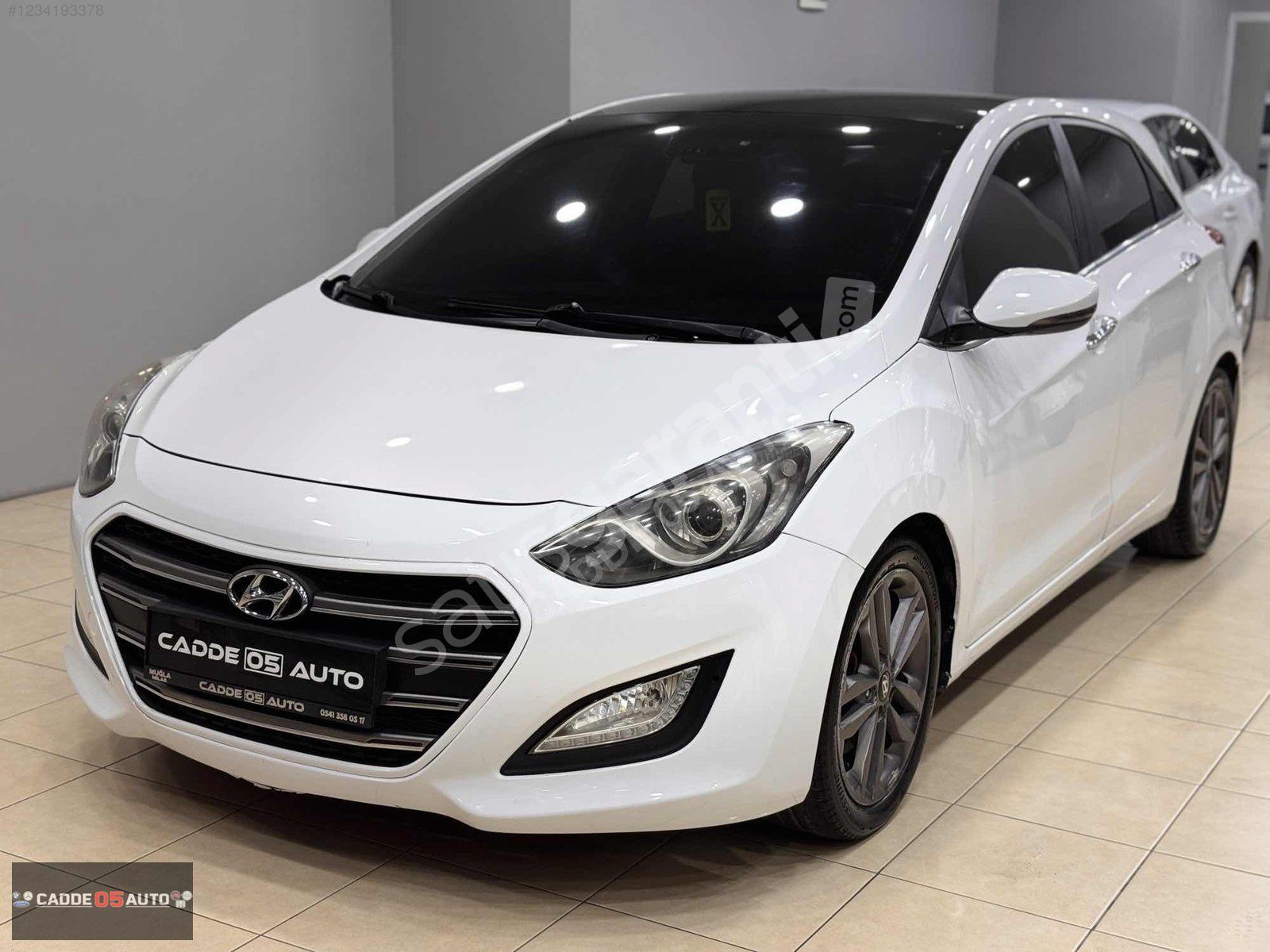 CADDE 05 AUTO'DAN 2015 HYUNDAİ İ30 1.6 CRDİ ELİTE OTOMATİK