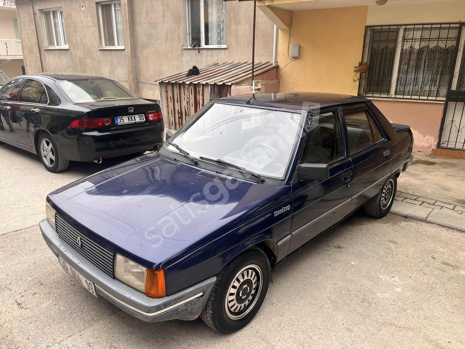 ONUR İNAN OTOMOTİV DE 87 MODEL BRODWAY SIFIR VİZELİ