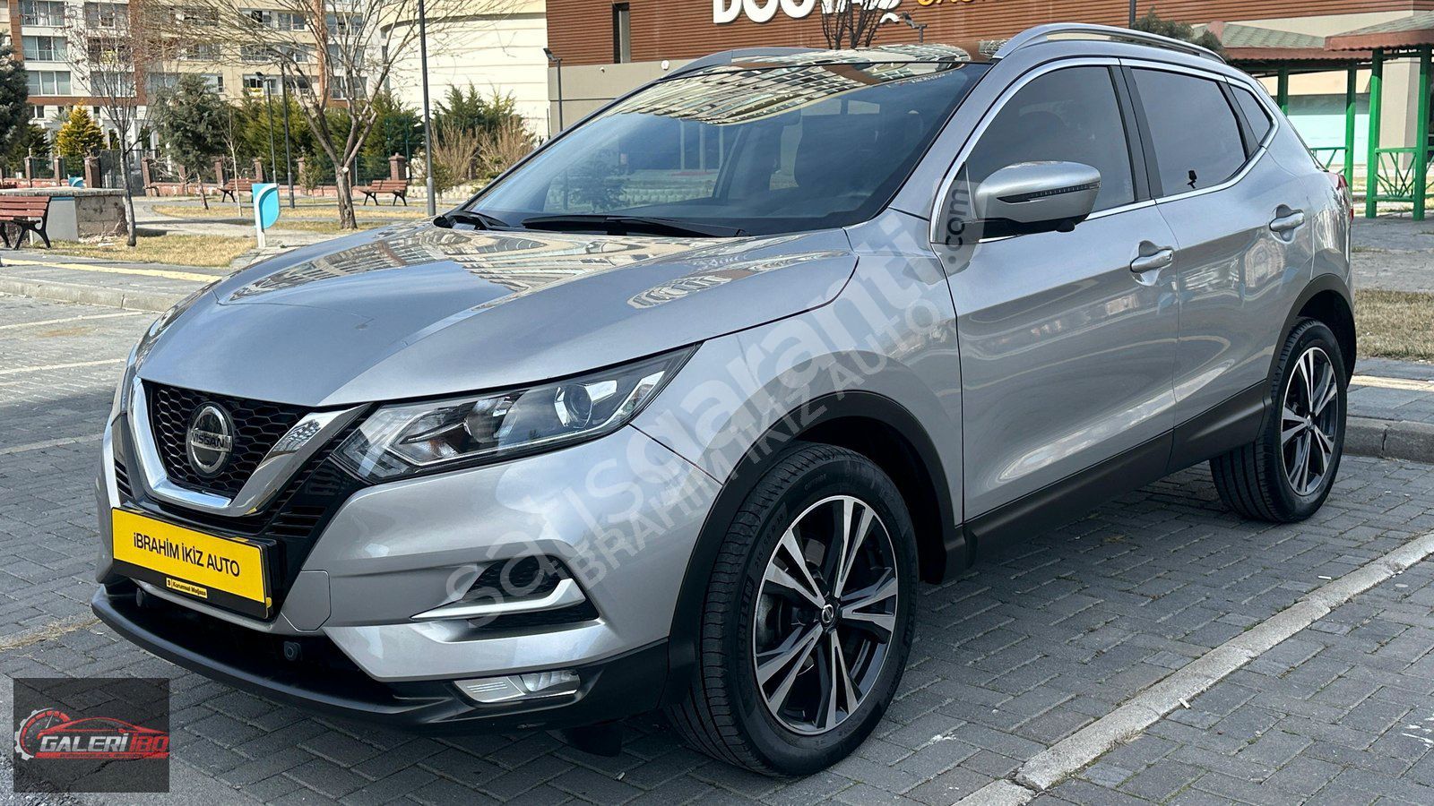 2021 MODEL QASHQAİ 1.3 Tce SKY PACK CAM TAVANLI HATASIZ BOYASIZZ