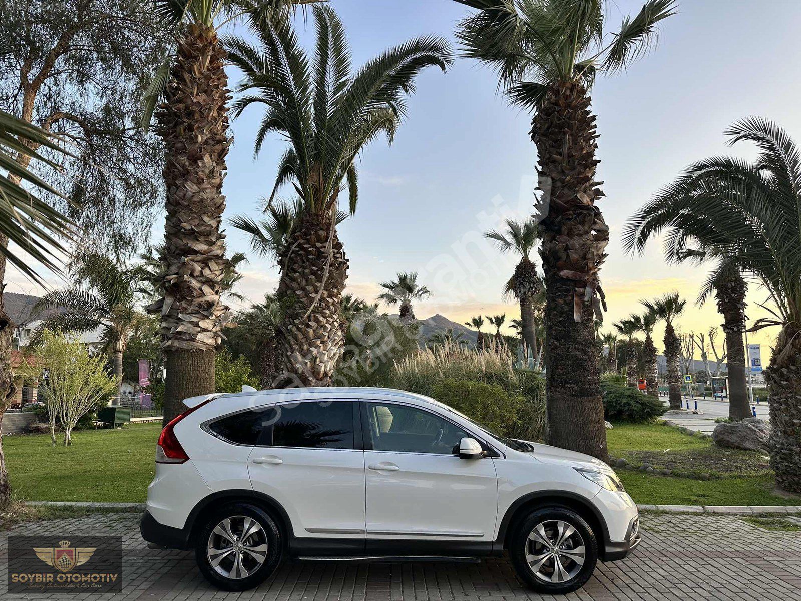 HONDA CR-V 1.6İ-DTEC ELEGANCE İLK SAHİP HATASIZ