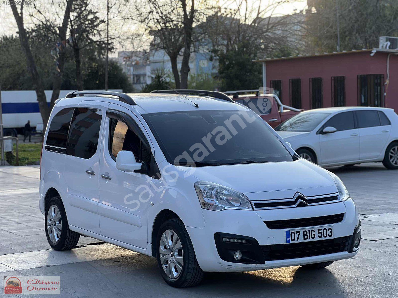 2017HATASIZ BOYASIZ BERLİNGO 1.6HDİ EKRAN,HIZ SBT,DJTL KLİMA FUL