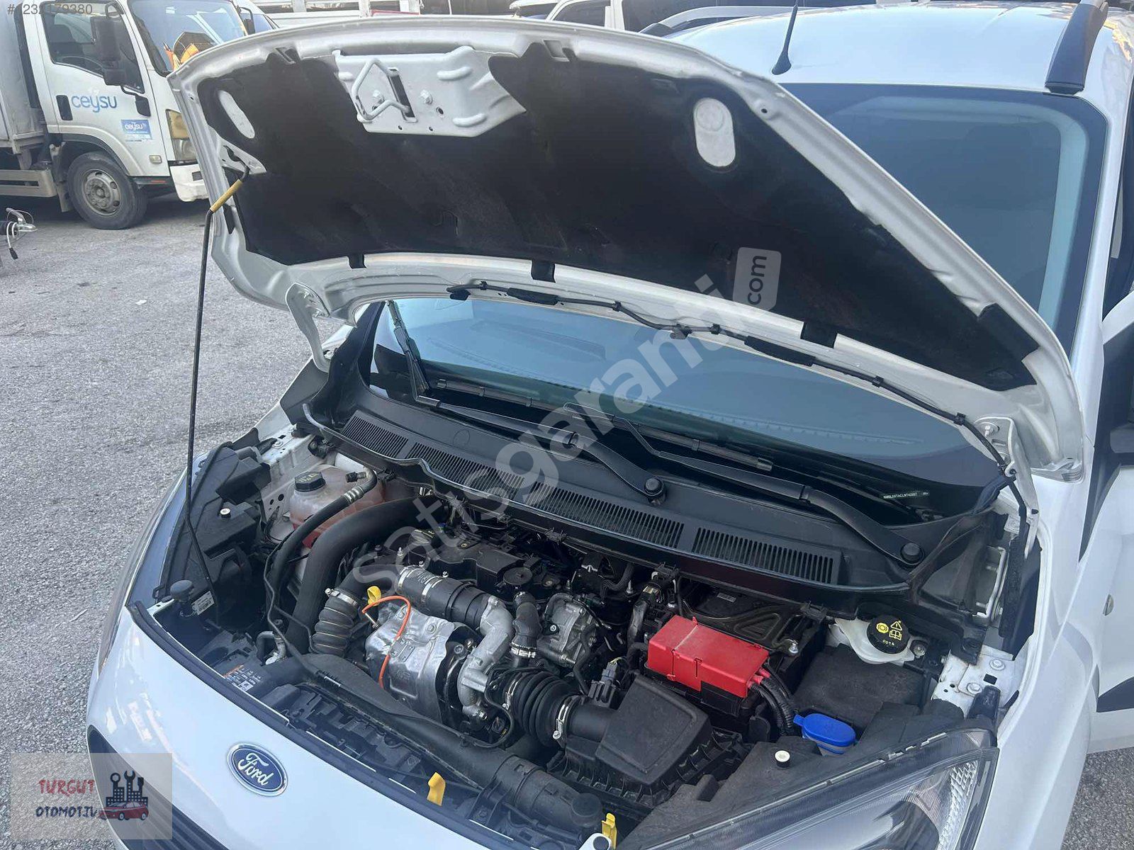 2022 OTOMOBİL RUHSATLI 6 VİTES 100 PS FORD COURİER HATASIZ