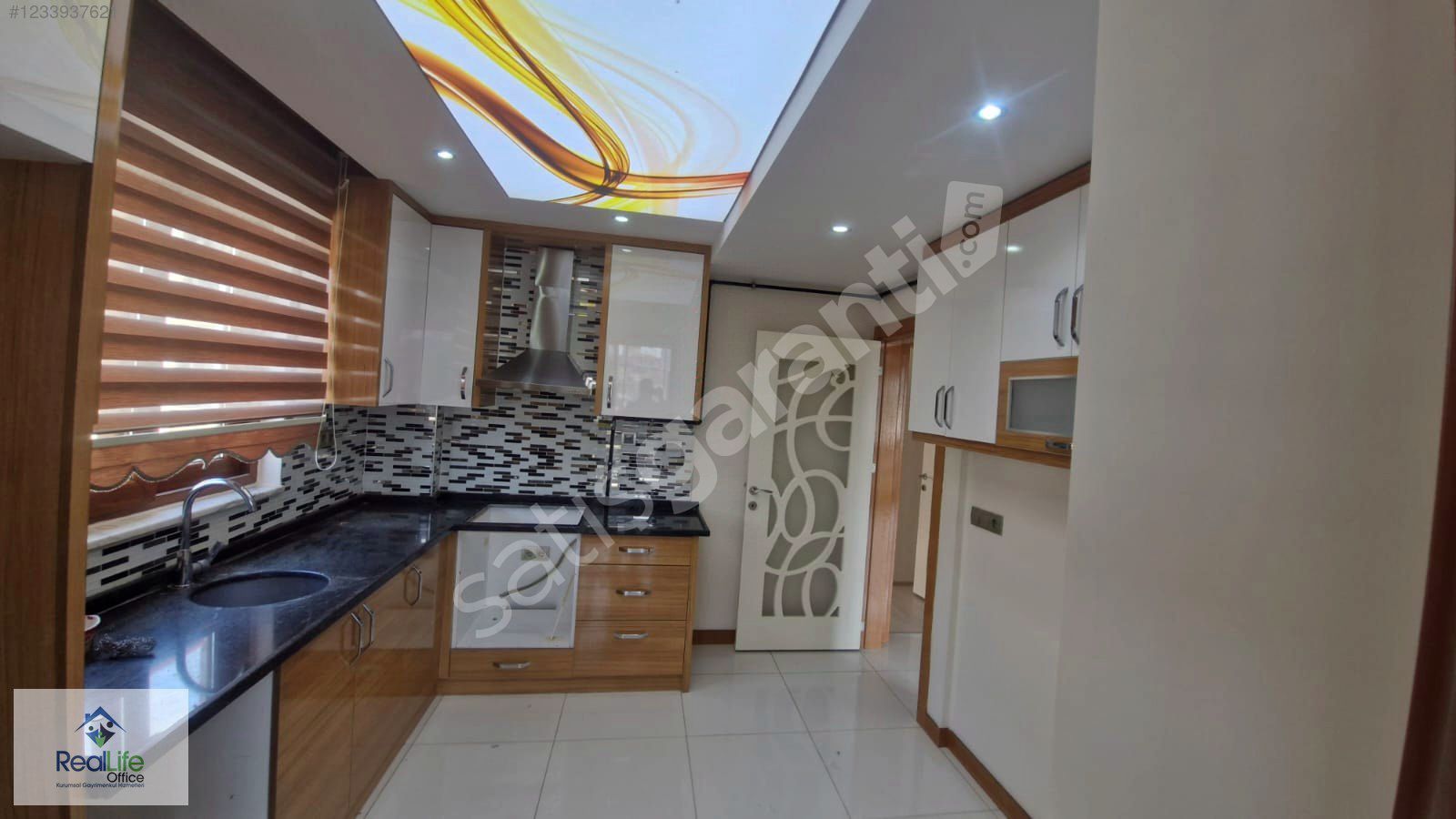 REALLİFE OFFİCE'DEN ZEYTİNKÖY'DE KİRALIK DAİRE