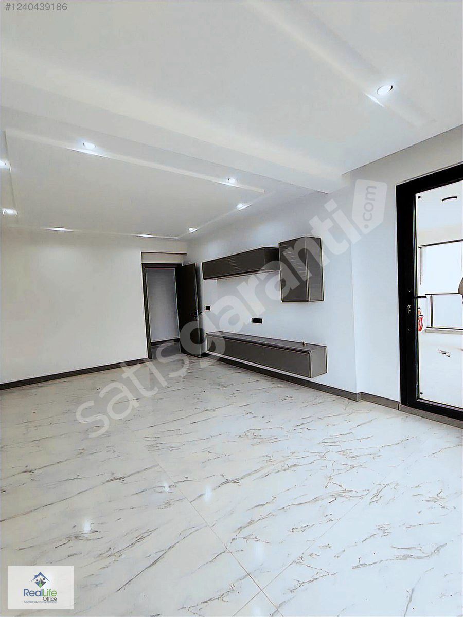 REALLİFE OFFİCE'DEN YENİŞAFAKTA ULTRA LÜKS SATILIK DAİRE