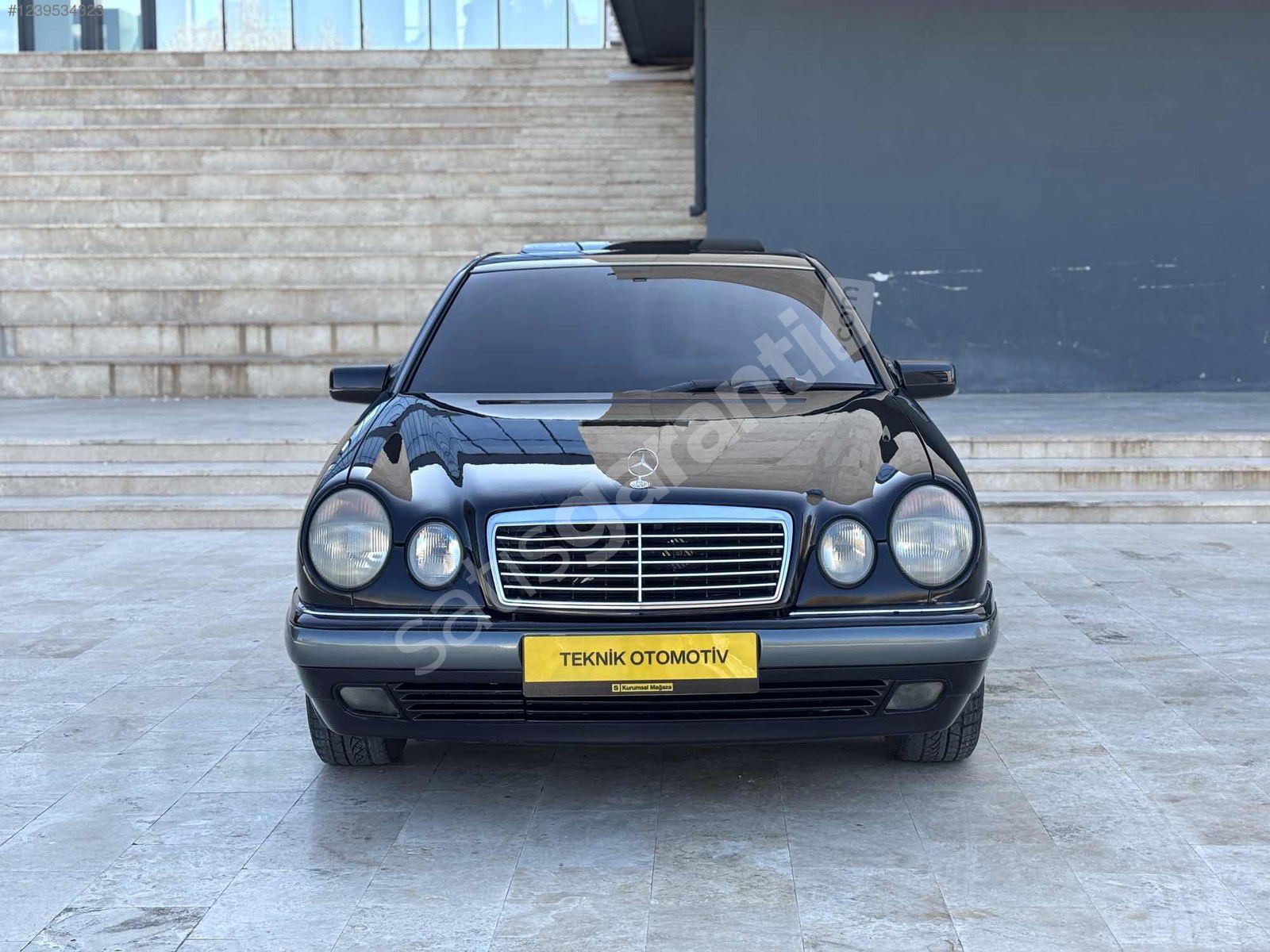 TEKNİK OTOMOTIV'DEN HATASIZ SON KALANLARDAN TEMİZ E200