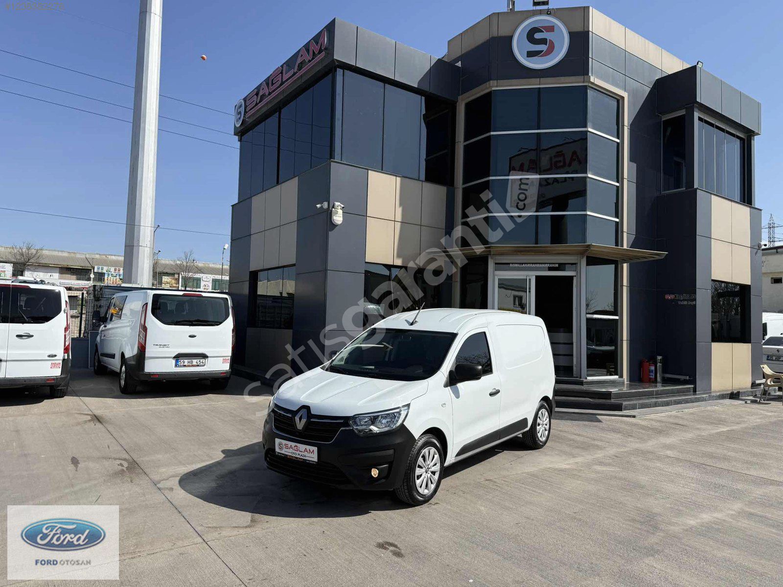 SAĞLAM DAN ///ADETLİ 2023 MODEL EXPRESS VAN 49.000km HATASIZZ