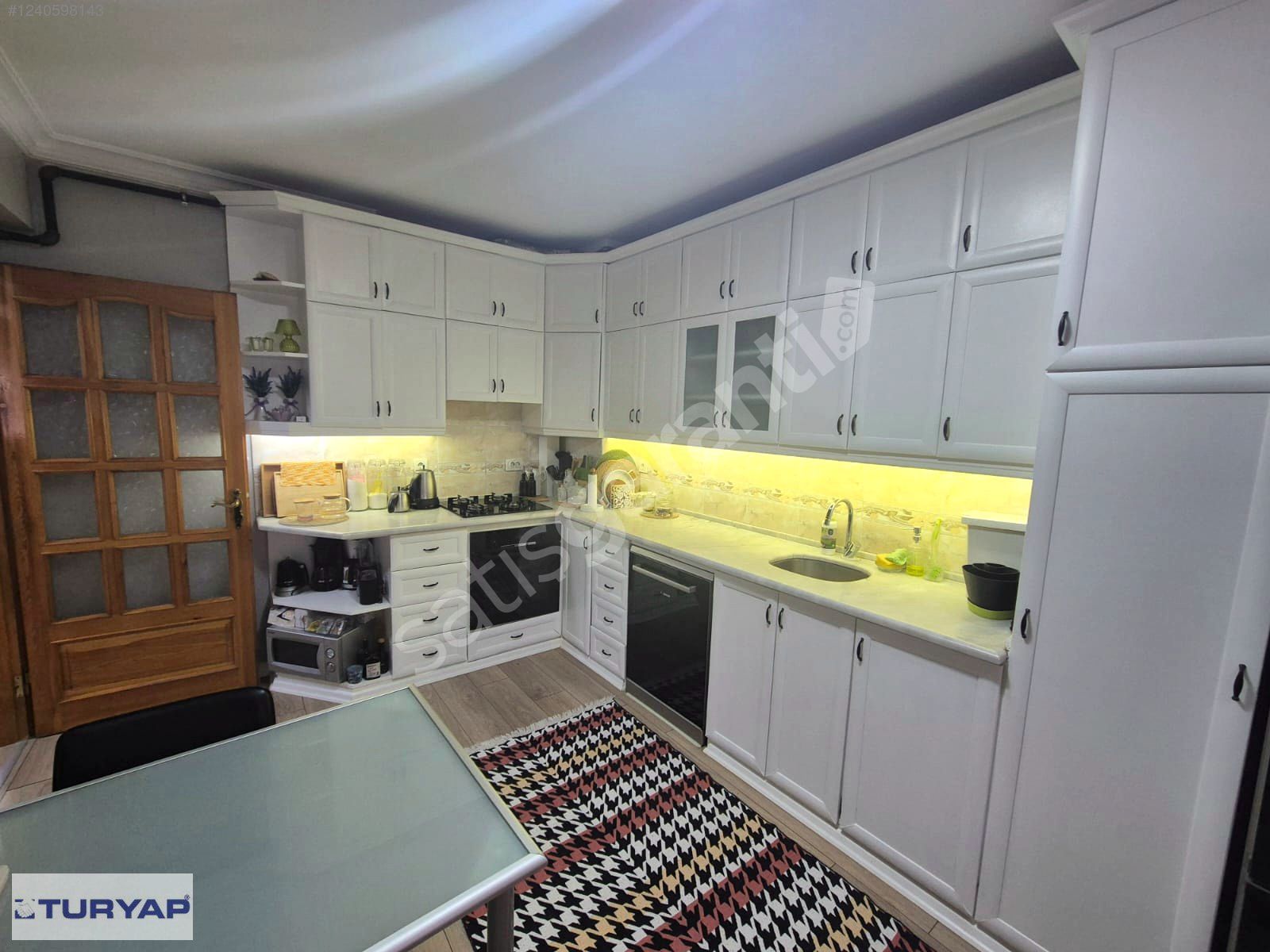 ŞİRİNYER İZBAN YAKINI 150 M2 ARAKAT TADİLATLI 3+1 KİRALIK DAİRE