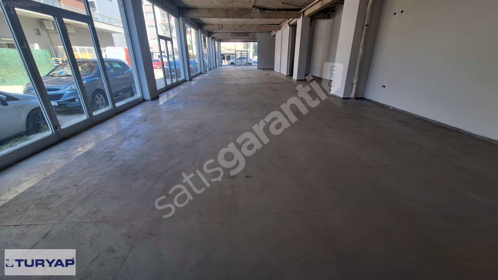 ÇAMLIKULE MAH. CADDE ÜSTÜNDE 350 M2 YOL CEPHELİ SATILIK İŞYERİ
