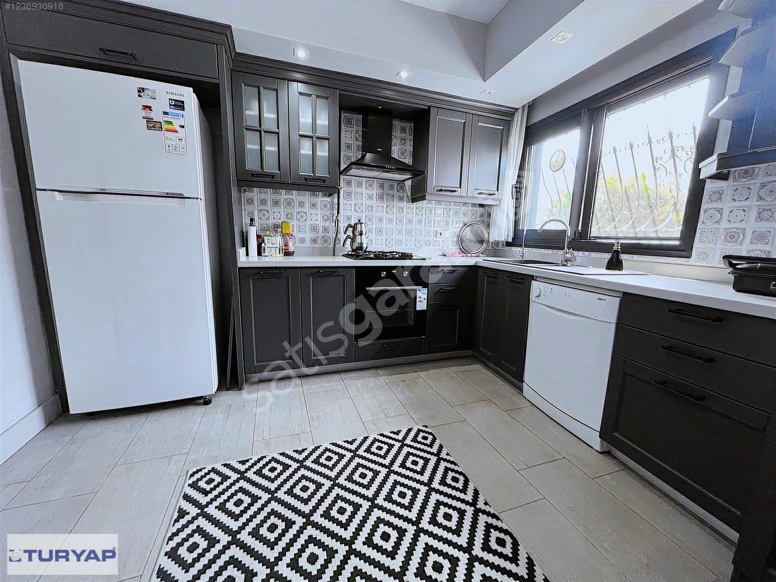 HÜRRİYET MAH. 130 M2 EBEVEYN BANYOLU K.MUTFAK 2+1 SATILIK DAİRE