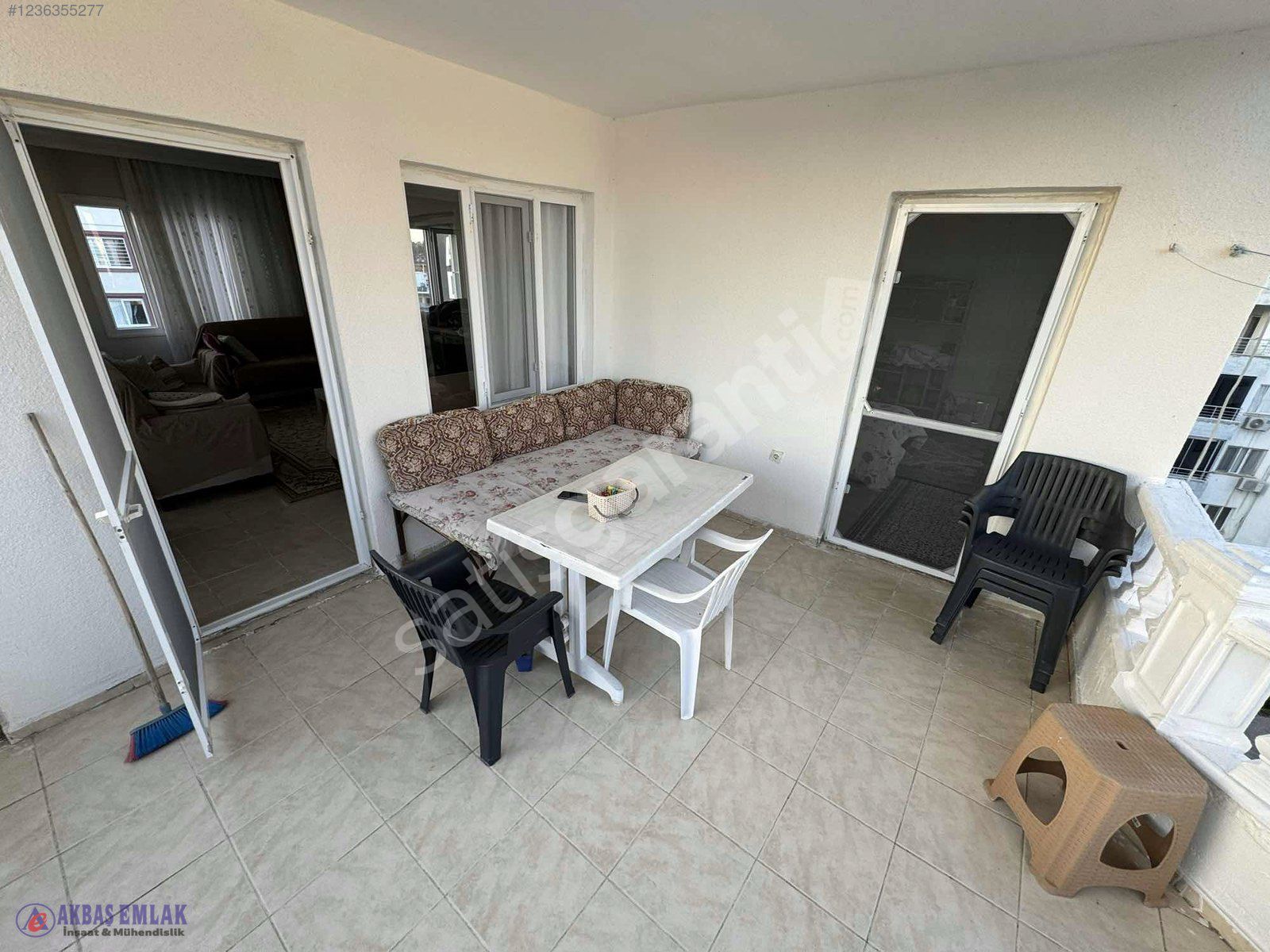 AKBAŞ'tan SATILIK DENİZE YAKIN 4+1 HER KAT TEK DAİRE