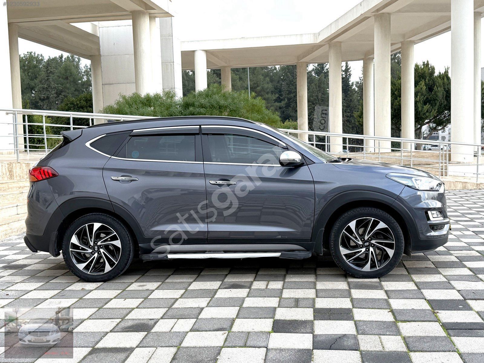 ÇALLI,DAN 2020 HYUNDAİ TUCSON 1.6 CRDİ ELİTE CAM TAVAN BOYASIZ