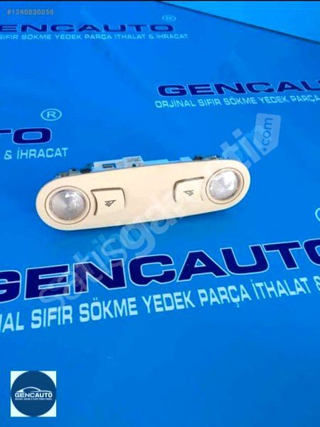 AUDİ A4 A5 TAVAN LAMBASI SÖKME ORJİNAL OEM 8T0947111 B ARKA BEJ