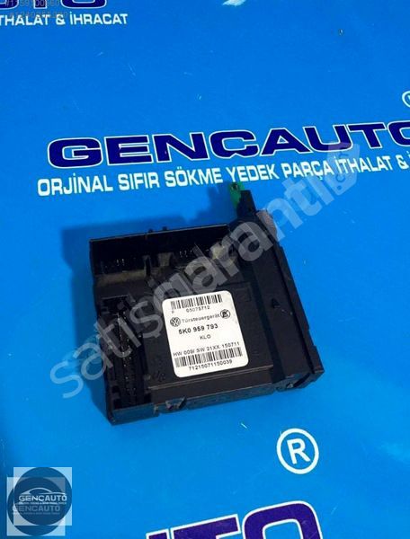 VW CADDY GOLF CAM KALDIRMA MOTORU BEYNİ SÖKME ORJ 5K0959793 SOL