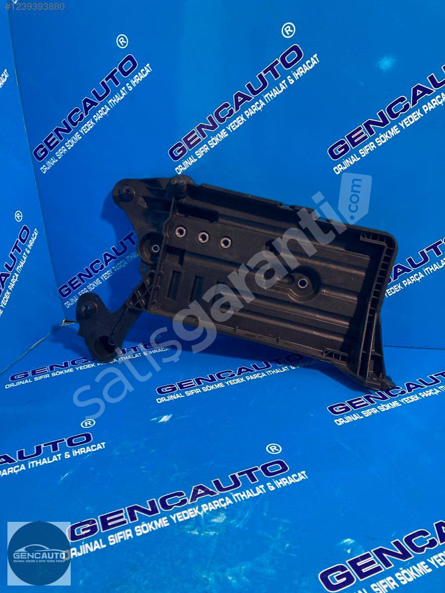 VW PASSAT B8 AKÜ ALT BRAKETİ SIFIR ORJİNAL 5QD915321 B