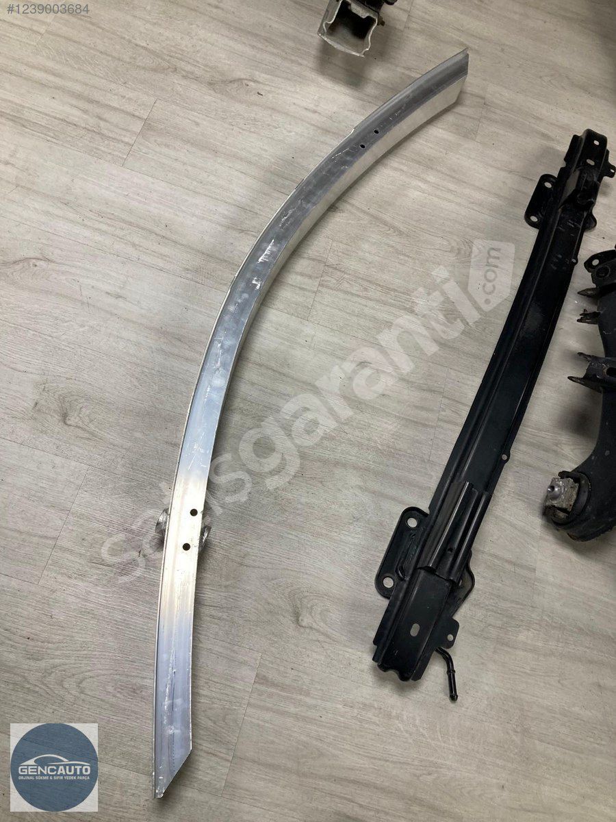 BMW F25 X3 ÖN TAMPON DEMİRİ SIFIR İTHAL 51117371990