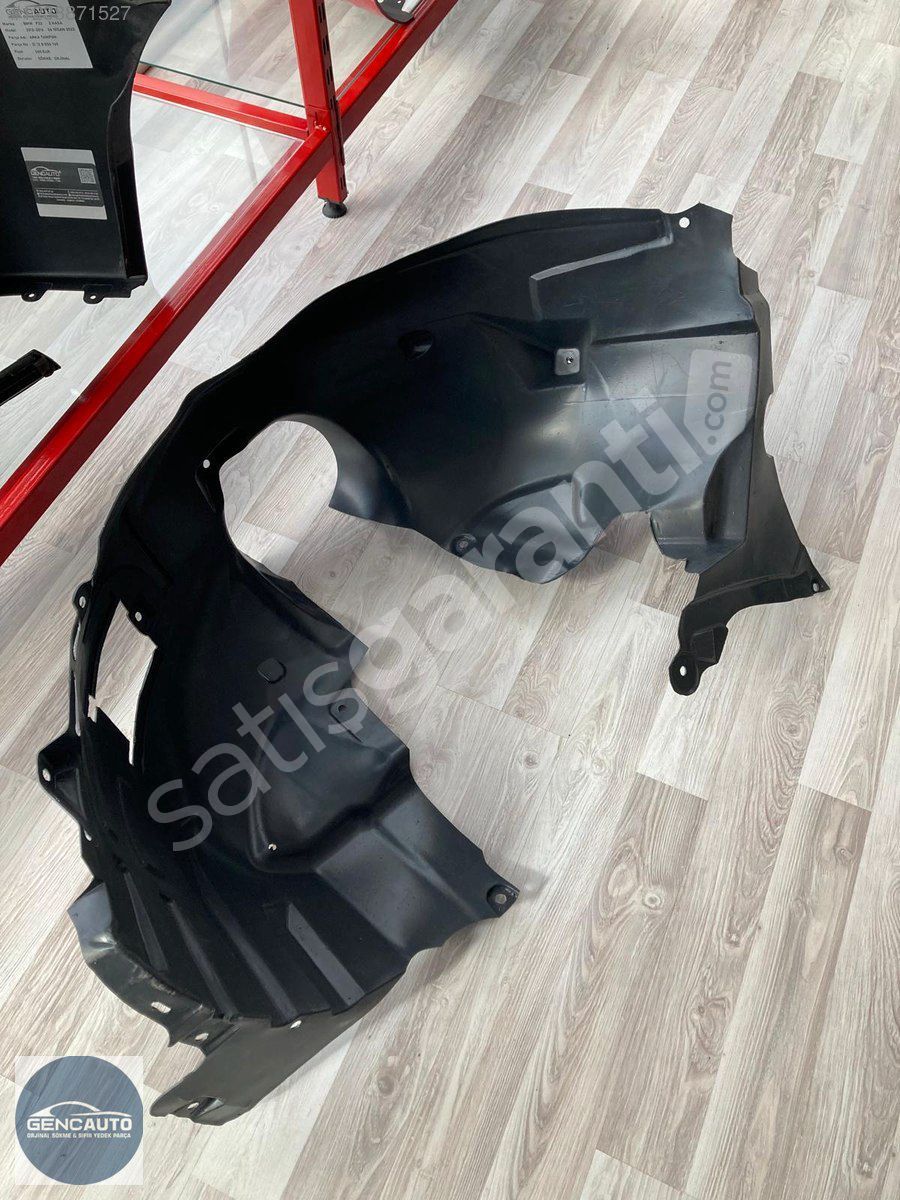 MERCEDES W117 CLA ÇAMURLUK DAVLUMBAZI A2466690100 SOL ÖN