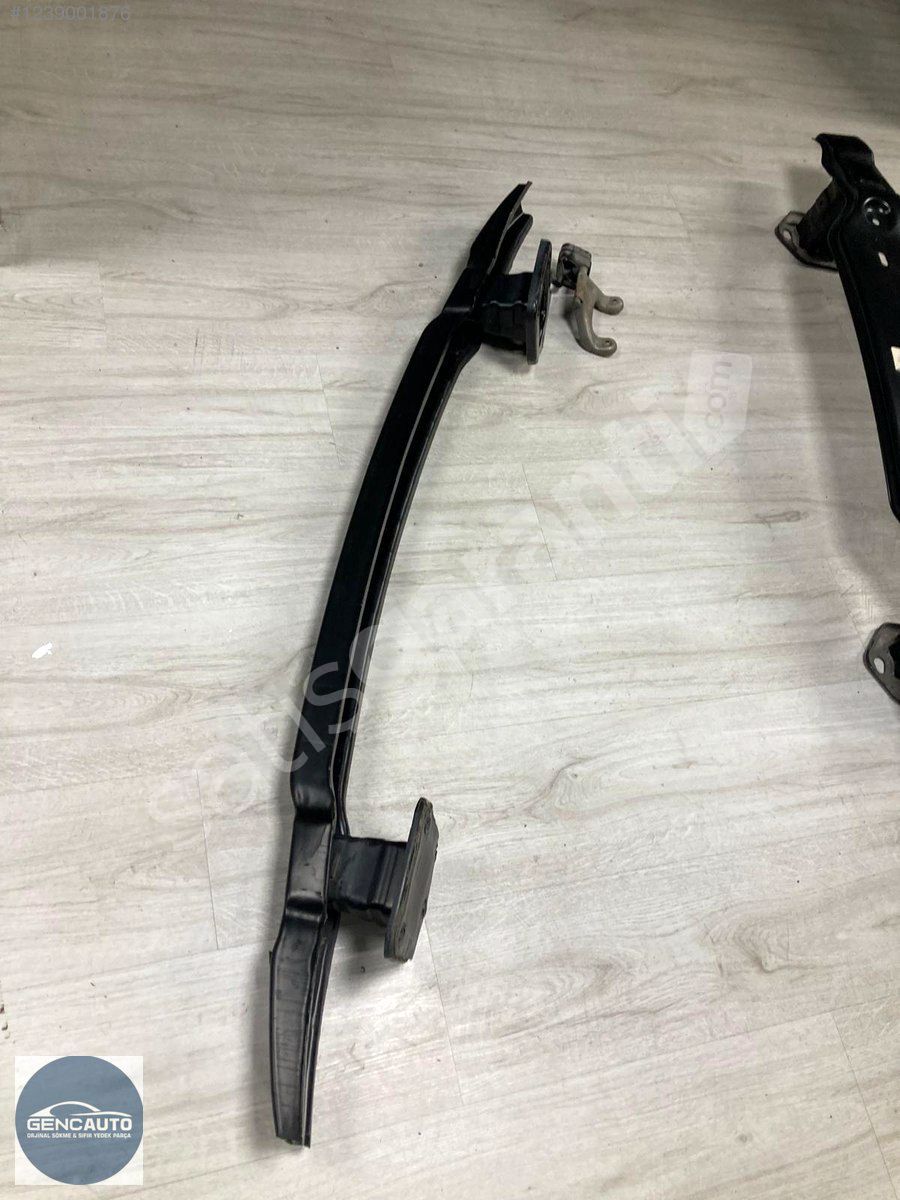 BMW E90 ARKA TAMPON DEMİRİ SÖKME ORJİNAL 7058467