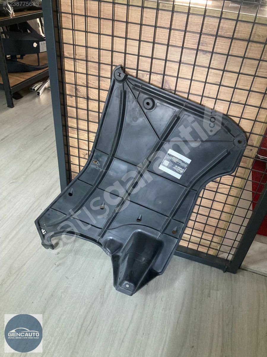 AUDİ A6 TABAN ALT MUHAFAZA SÖKME ORJİNAL 4G0825219 ARKA ORTA