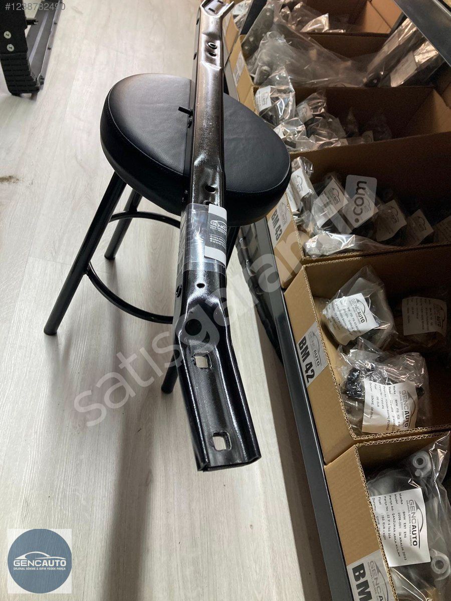 BMW F10 ÖN PANEL BAĞLANTI ÜST SIFIR İTHAL 51647200690 ARKA