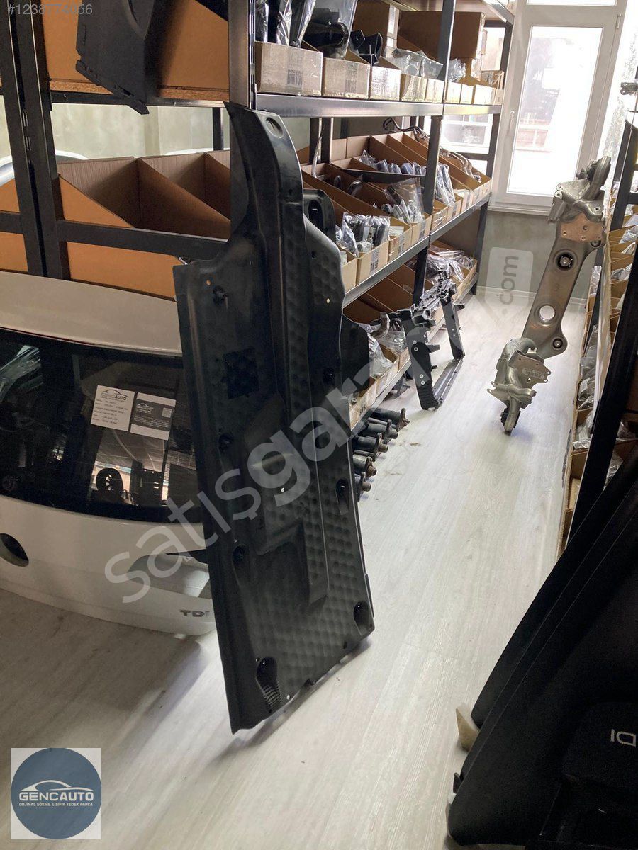 VW POLO TABAN ALT MUHAFAZA SÖKME ORJİNAL 6Q0825202 SAĞ