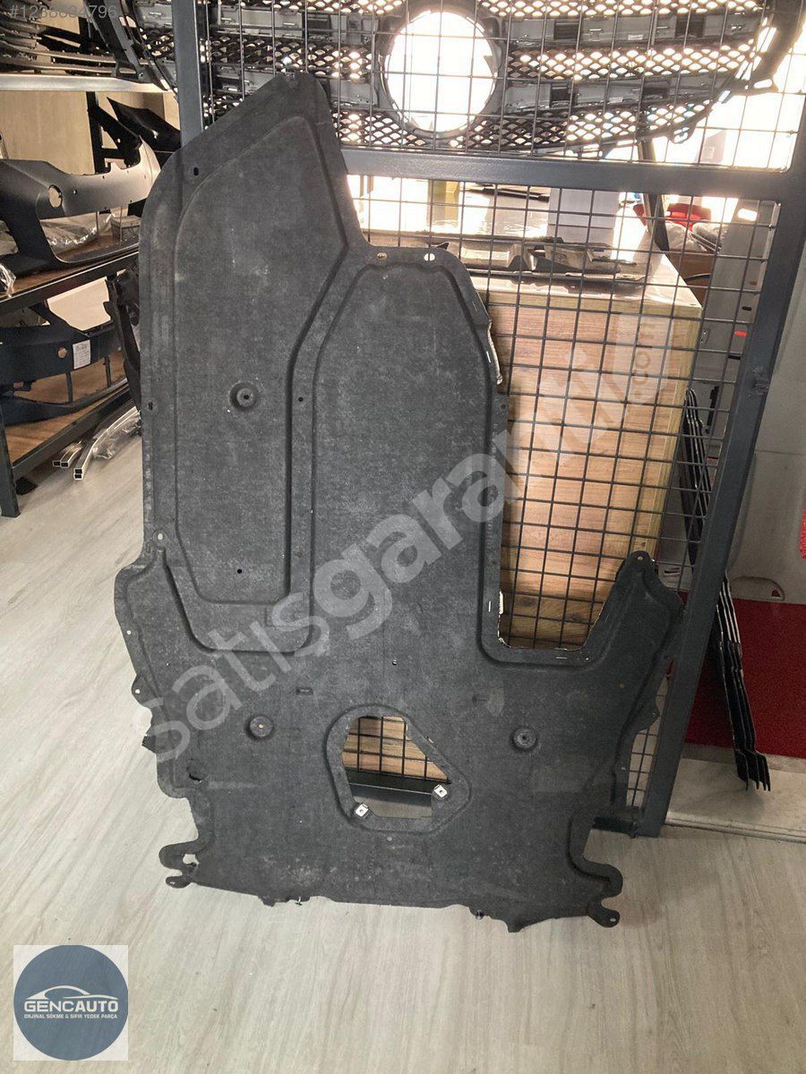BMW E60 LCI ŞANZIMAN ALT MUHAFAZA SÖKME ORJİNAL 748506