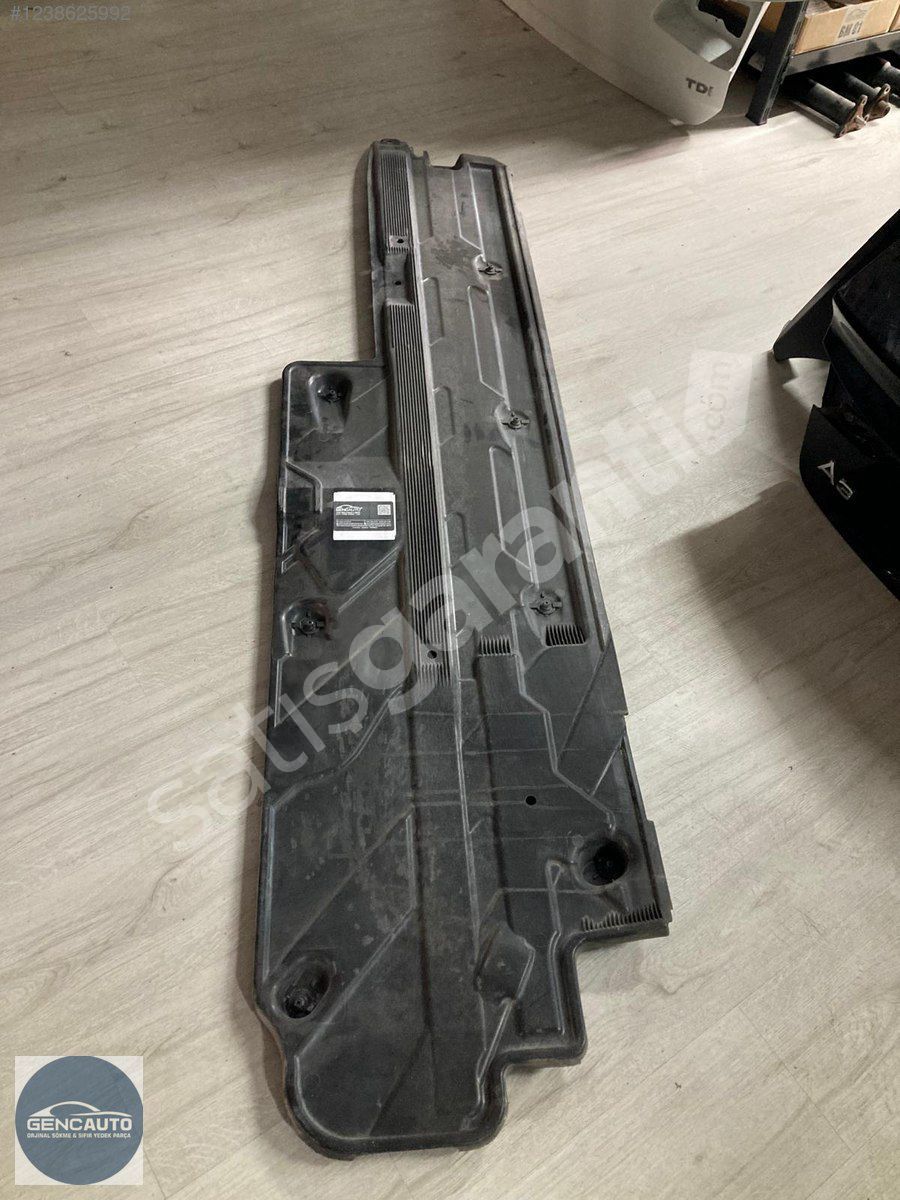 MERCEDES W204 CCLAS TABAN ALT MUHAFAZA SÖKME ORJ A2046804308 SOL