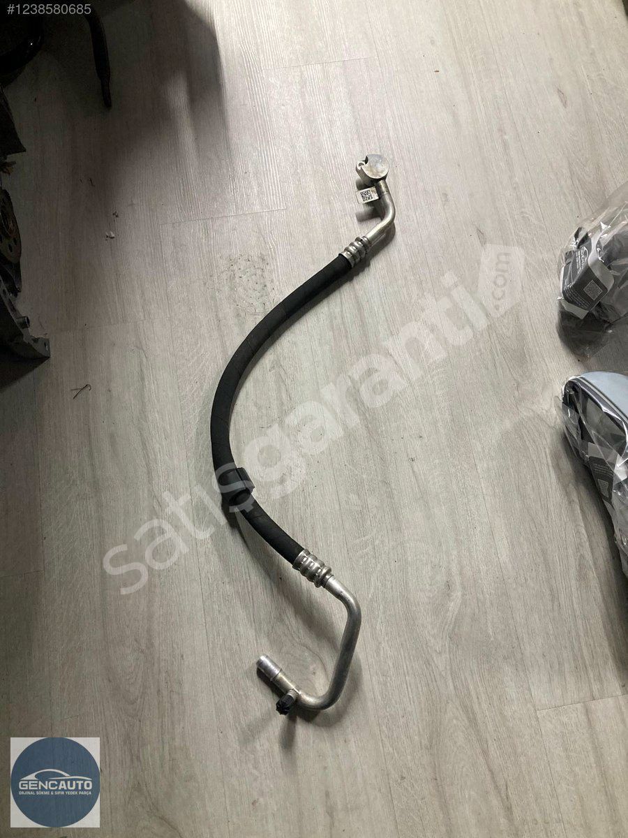 AUDİ A4 A5 KLİMA BORUSU SÖKME ORJİNAL 8K0260707 S