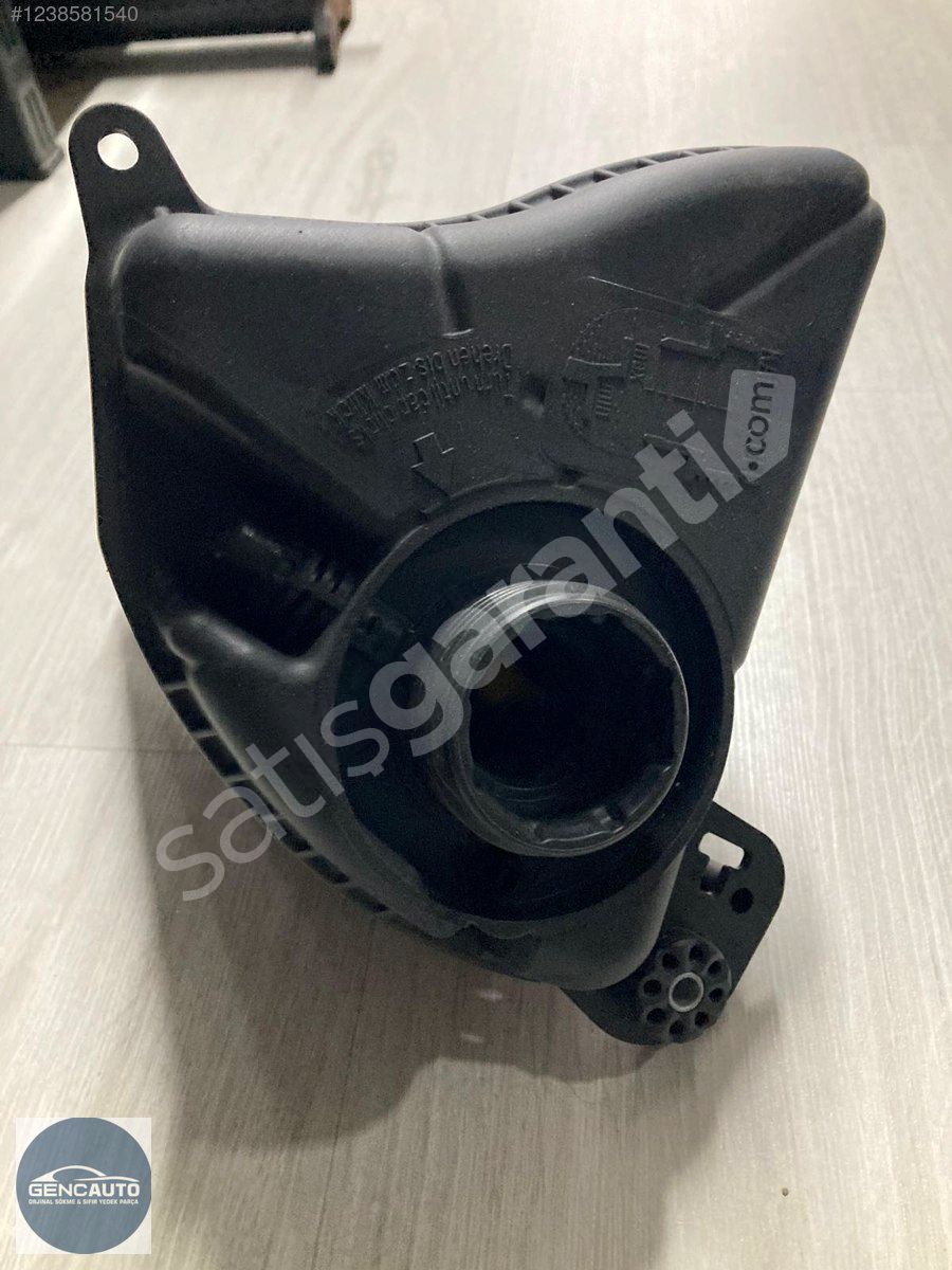 BMW F10 YEDEK SU DEPOSU SÖKME ORJİNAL 17137601949