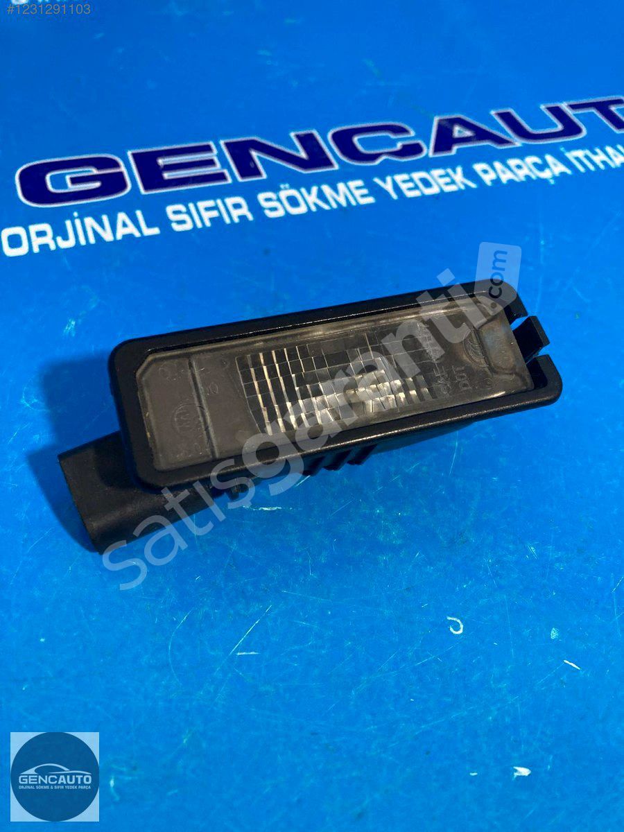 VW GOLF AMAROK PLAKA LAMBASI SÖKME ORJİNAL 1K8943021
