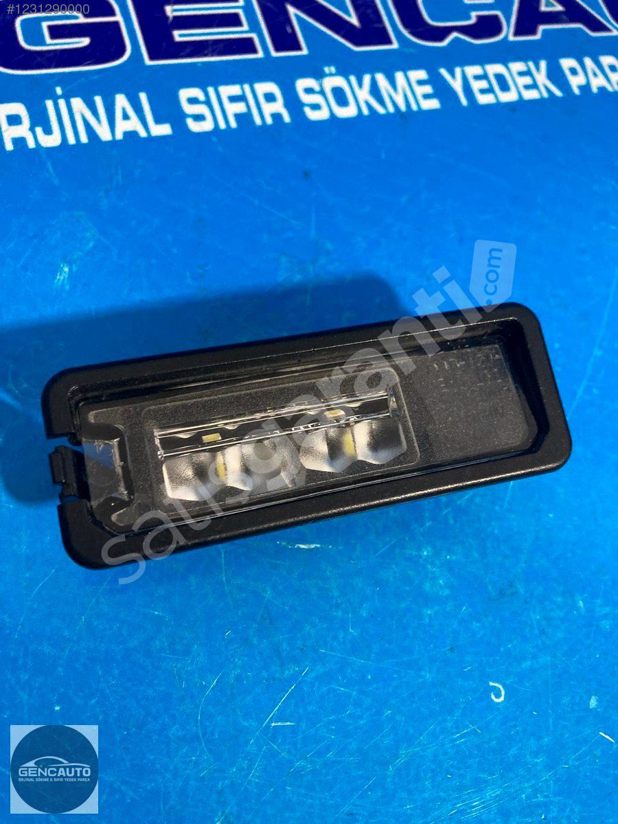 VW PASSAT B8 PLAKA LAMBASI SÖKME ORJİNAL 1K8943021 D