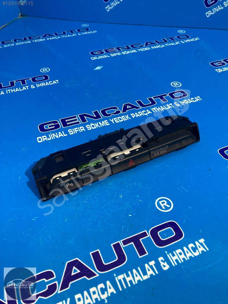 VW PASSAT B8 DÖRTLÜ FLAŞÖR PANEL SÖKME ORJİNAL 3G1853770 A