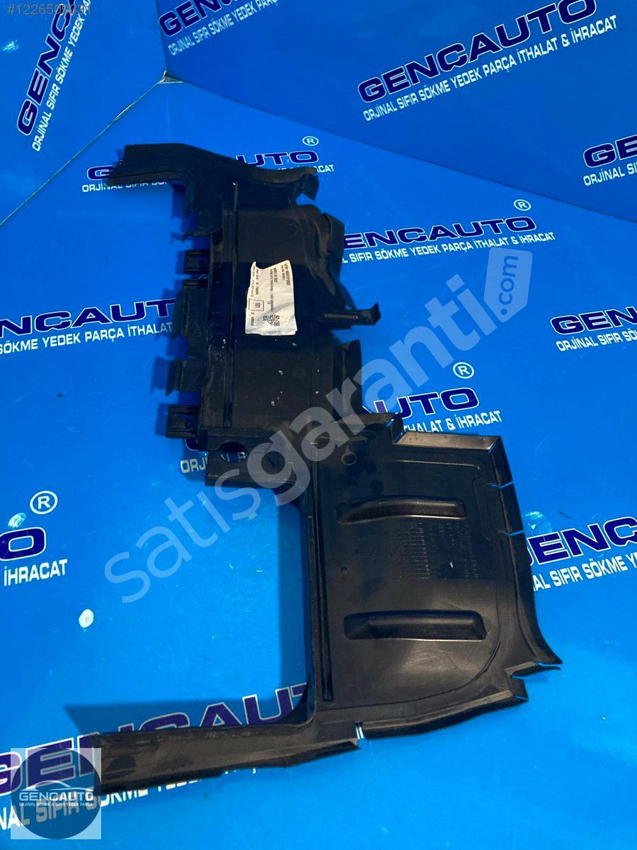 AUDİ A6 RADYATÖR HAVA KANALI SIFIR ORJİNAL 4G0121283T SOL