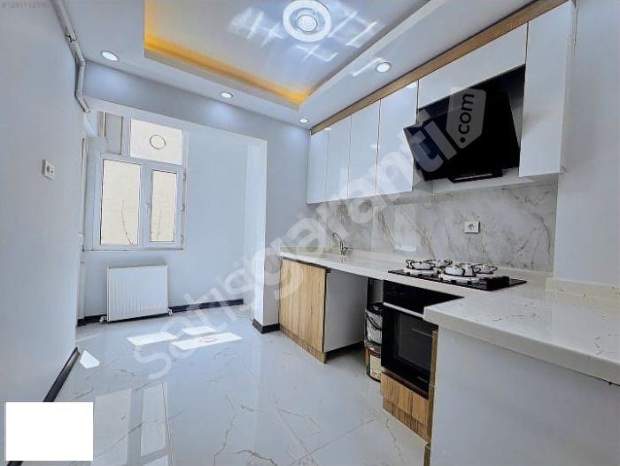 UZMANLAR GAYRİMENKUL'DEN PİYADE'DE 3+1SATILIK FULL YAPILI DAİRE MERKEZİ KONUMDA