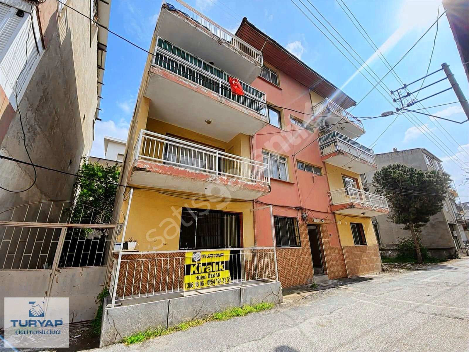 Küçük çiğli Mahallesi'nde Kiralik 3+1 Daire