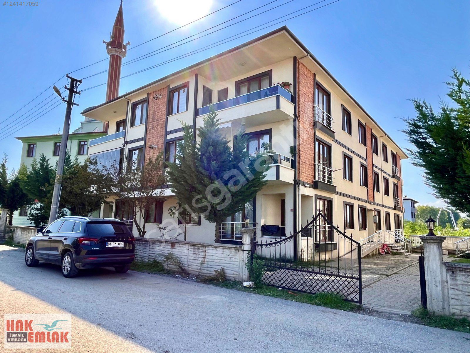 Hak Emlaktan Aziziye Mh Bağdat Cami Yanı Satılık Geniş 2+1 Daire