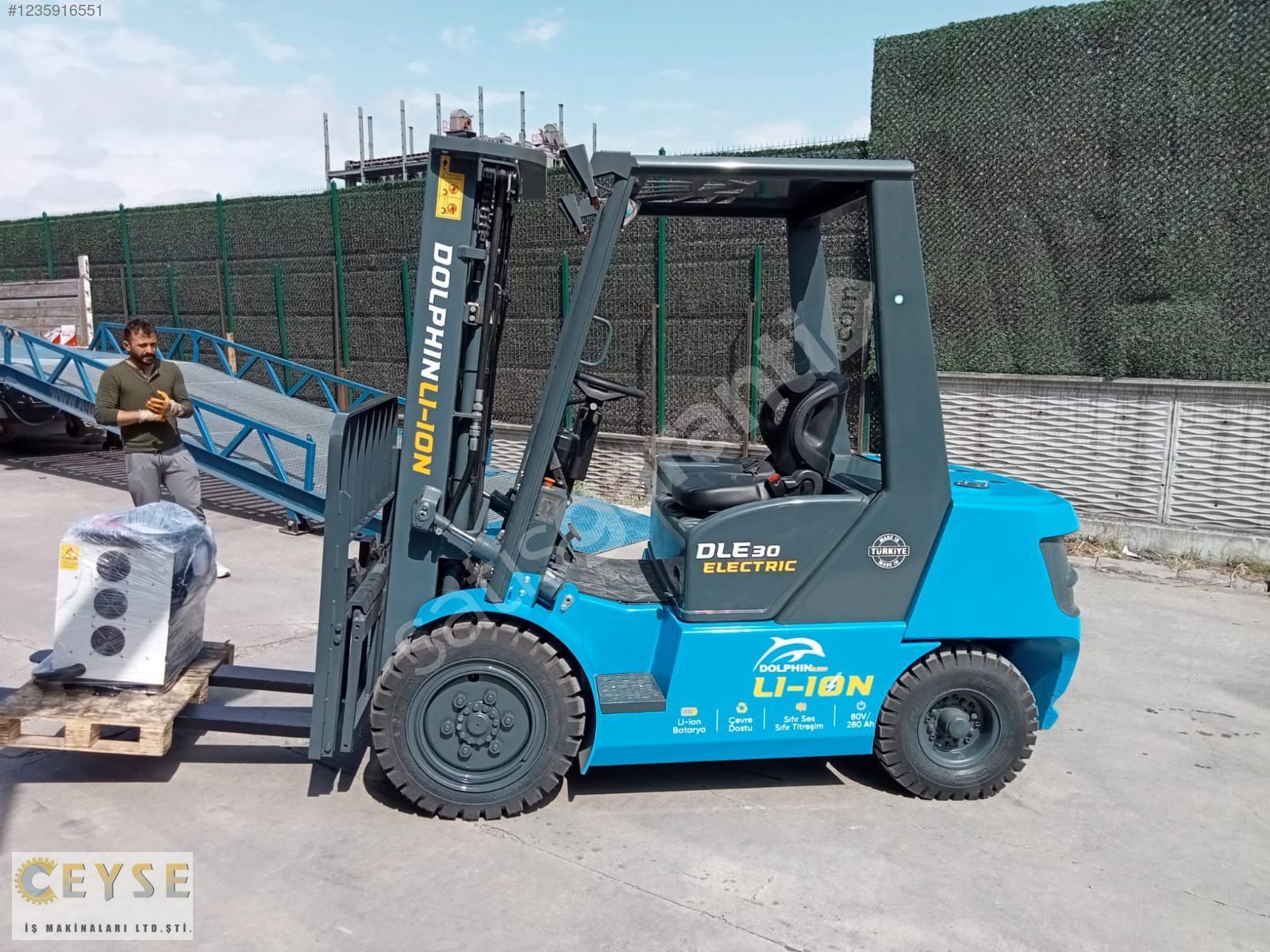 DOLPHIN YERLİ ÜRETİM LİTYUM AKÜLÜ 3 TON 4,70M TRİPLEX FORKLİFT