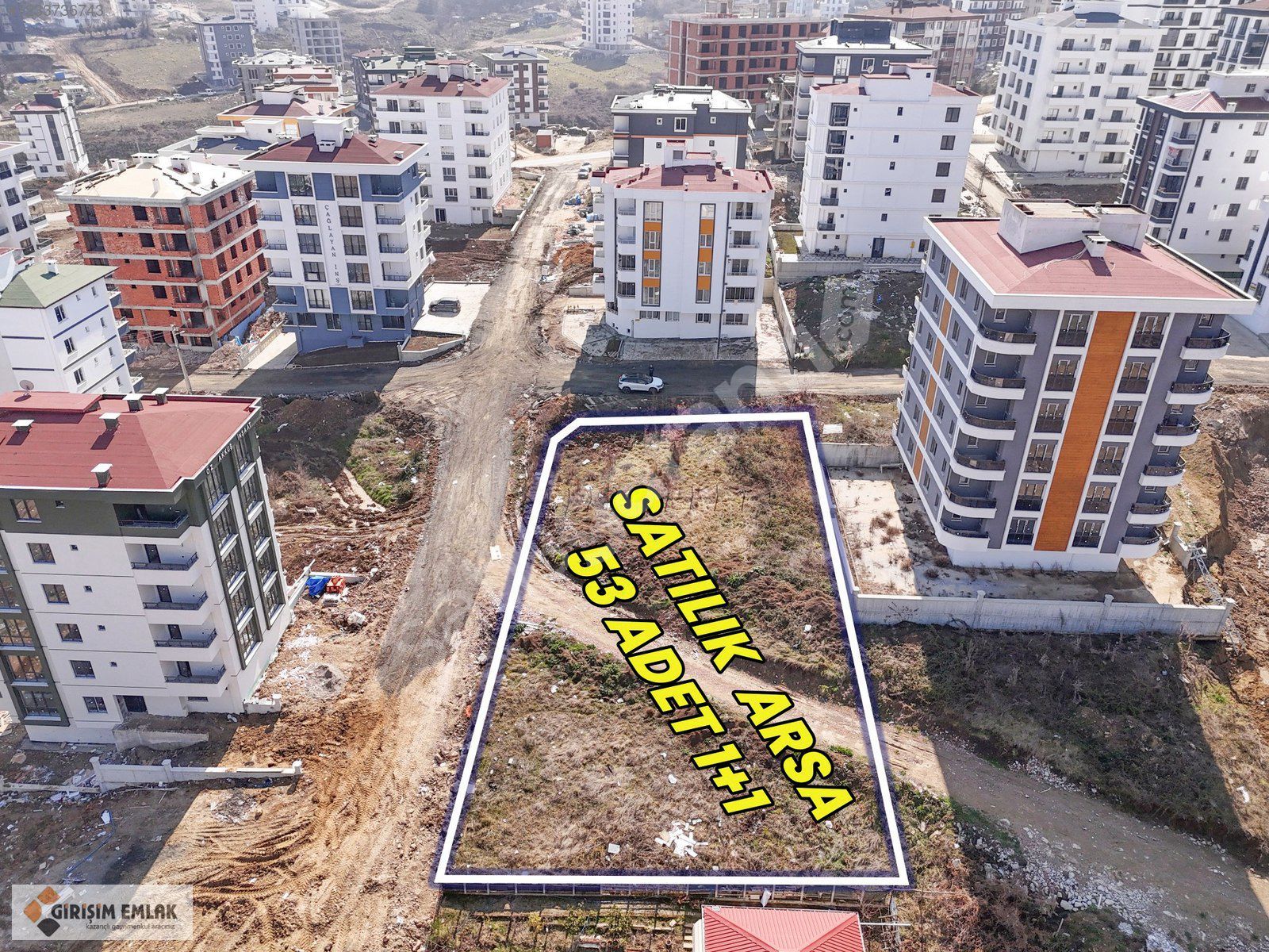 53 ADET 1+1 PROJELİ RUHSATLI 1250 m2 KÖŞE BAŞI ARSA