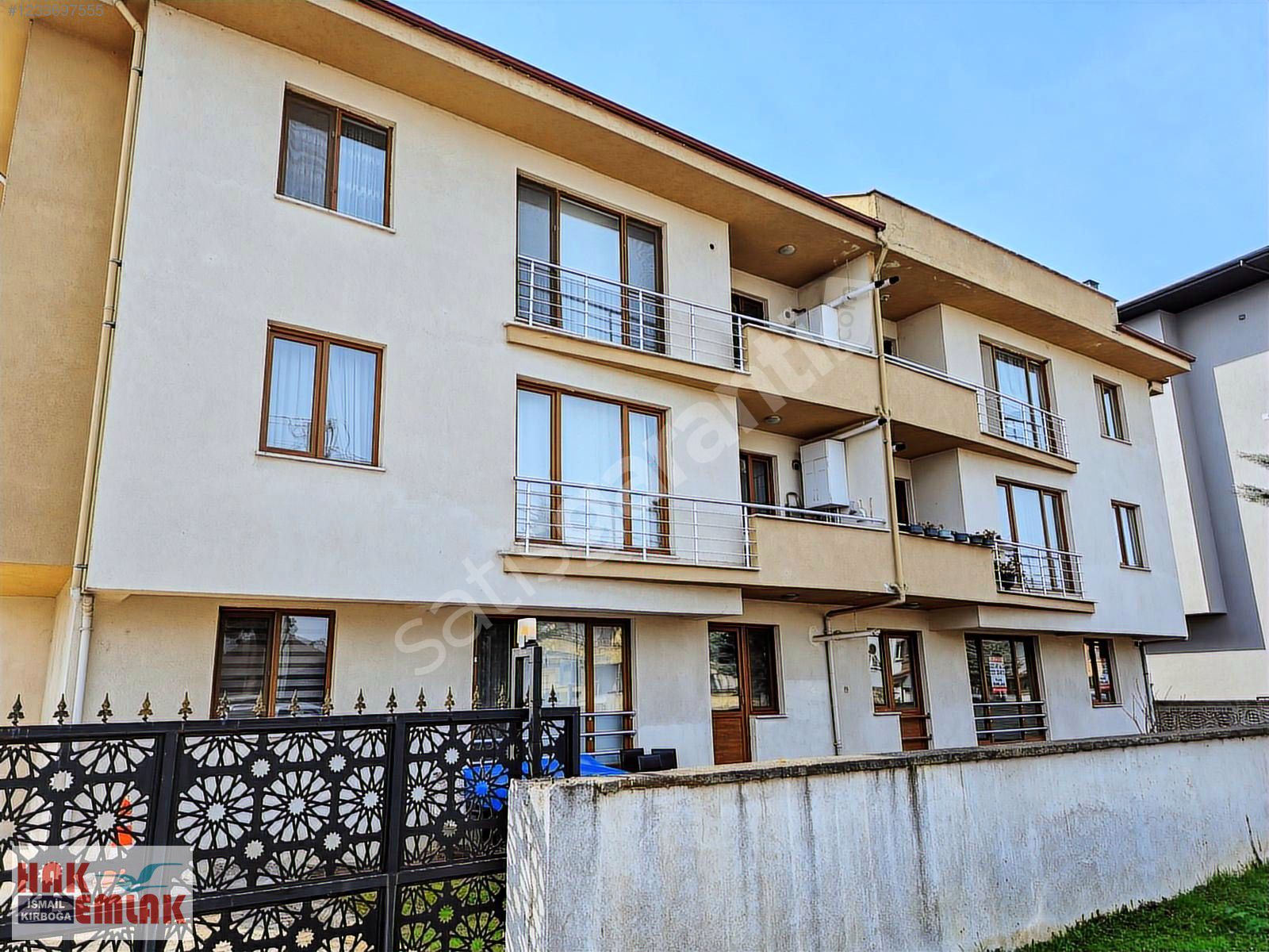 Hak Emlak'tan Fevziçakmak Mahallesinde Kiralık 3+1 Daire