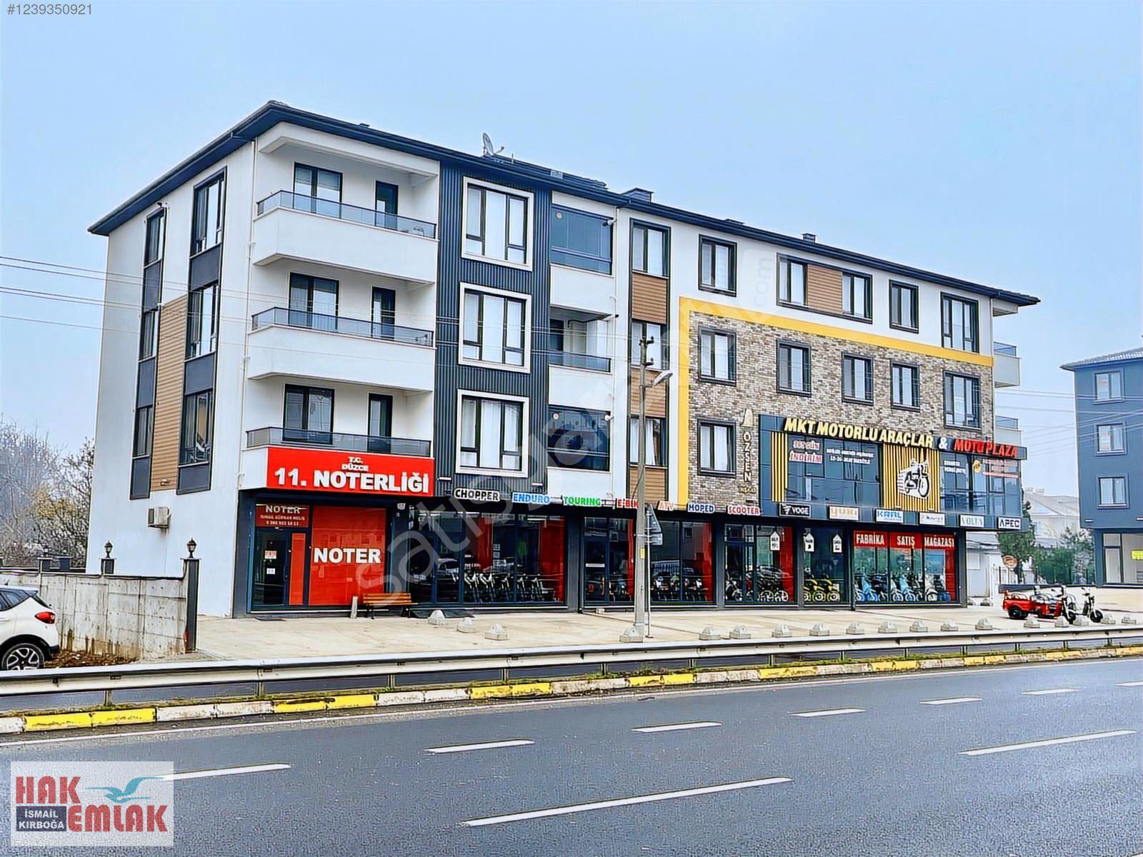 Hak Emlak'tan Hamidiye Mah.de Cadde Cepheli Satılık 3+1 Daire