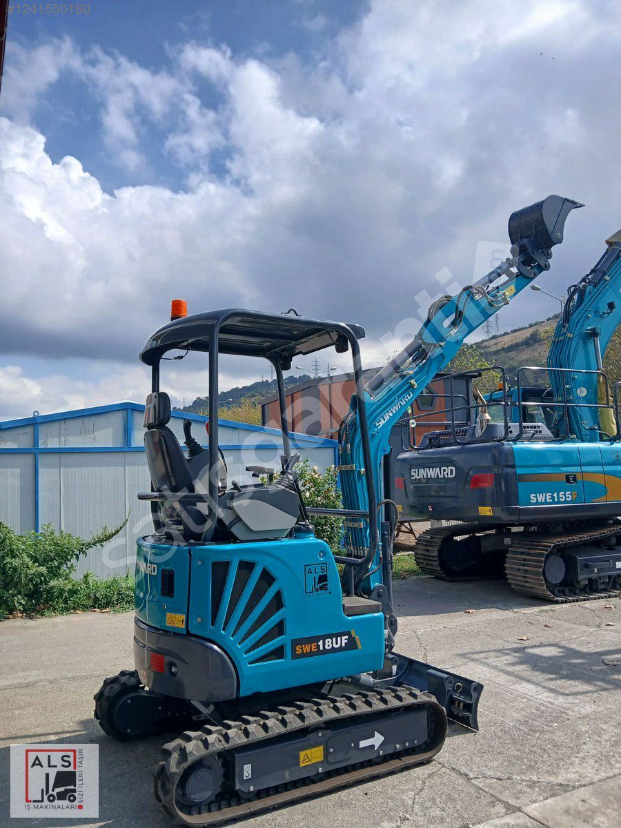 SUNWARD SWE-18UF PALETLİ MİNİ EKSKAVATÖR