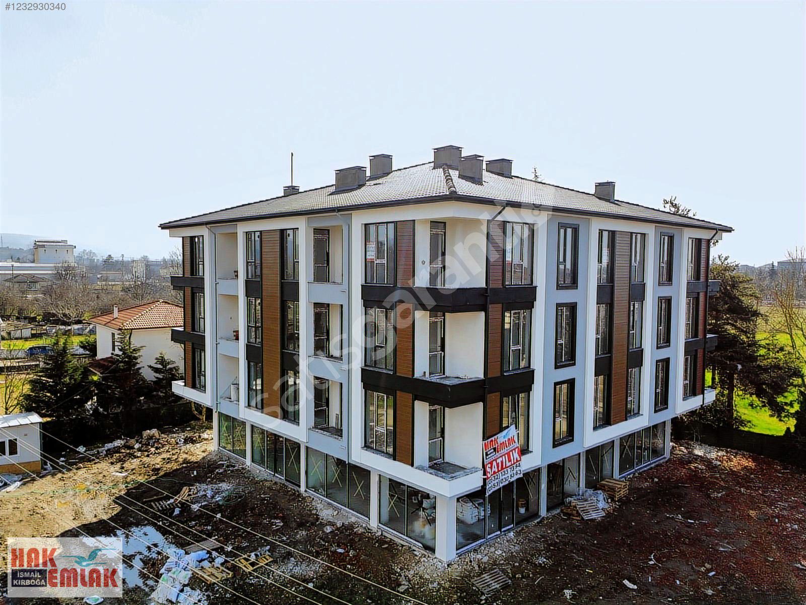 Hak Emlak'tan Çamköy Mah.de Ebeveyn Banyolu Satılık 3+1 Daireler