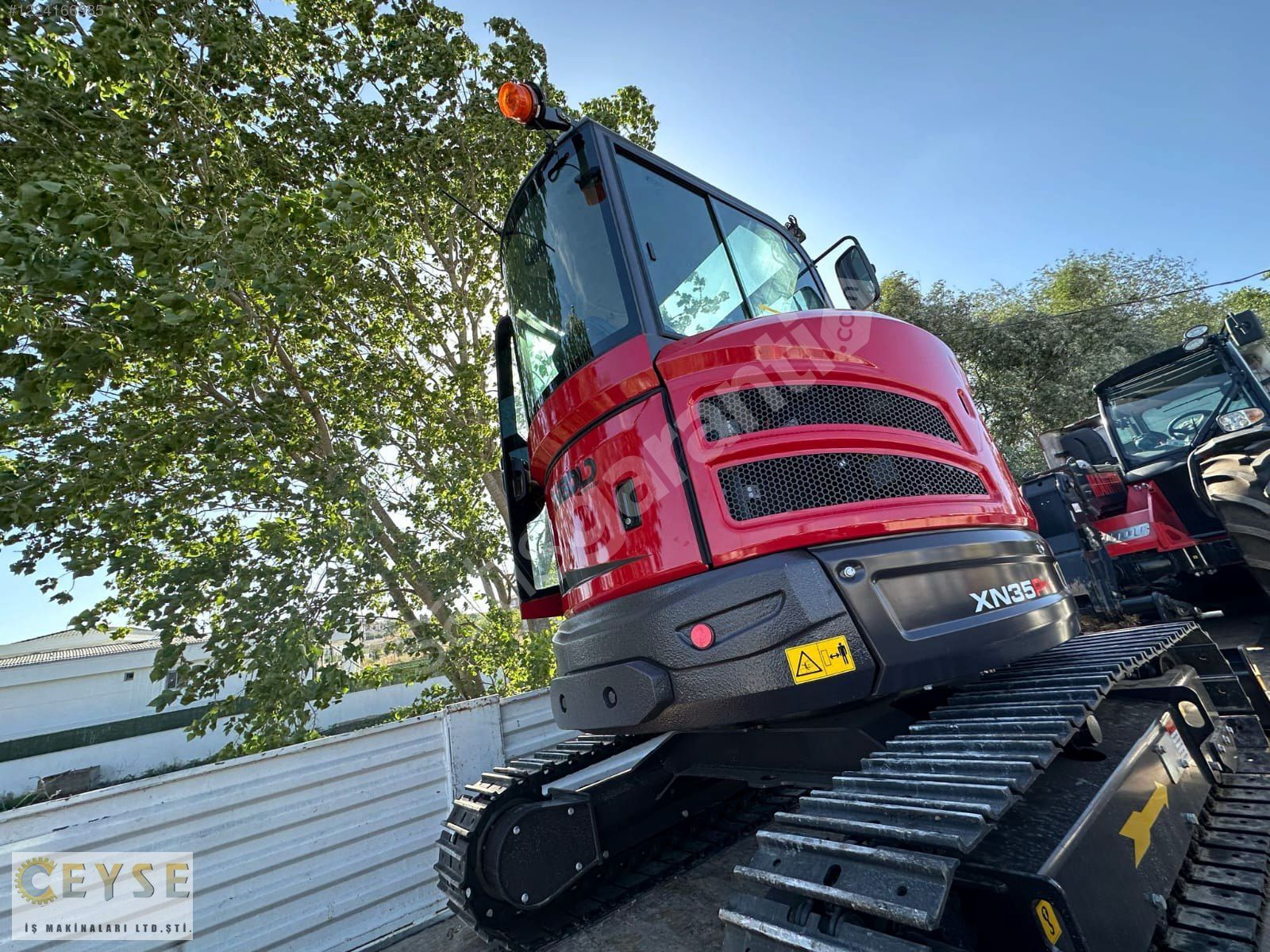 HIBOL XN35PRO 4 TON KUBOTA MOTOR ÇELİK PALET SIFIR KUYRUK EKSKAV