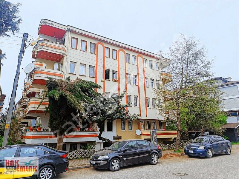 Hak Emlak'tan Cedidiye Mah Merkezi Konumda Satılık 2+1 Daire