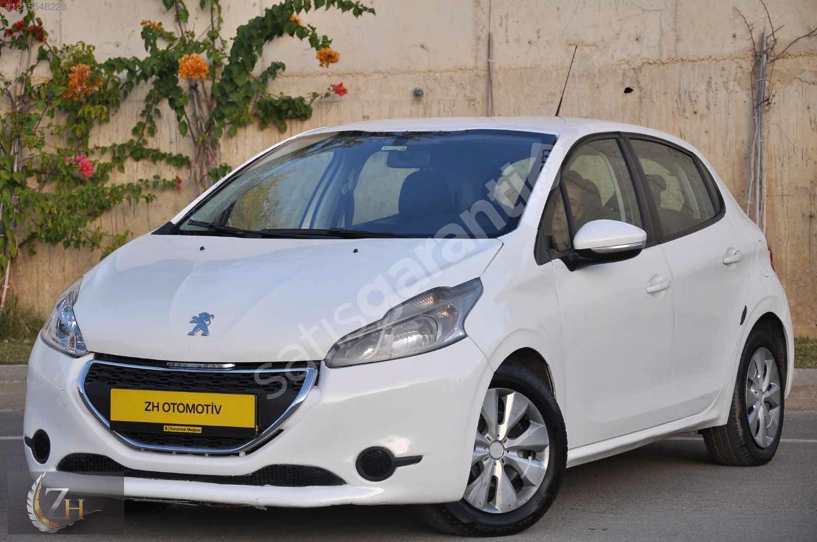 ZH OTOMOTİV DEN MÜKEMMEL KONDİSYONDA PEUGEOT 208 KLİMALI