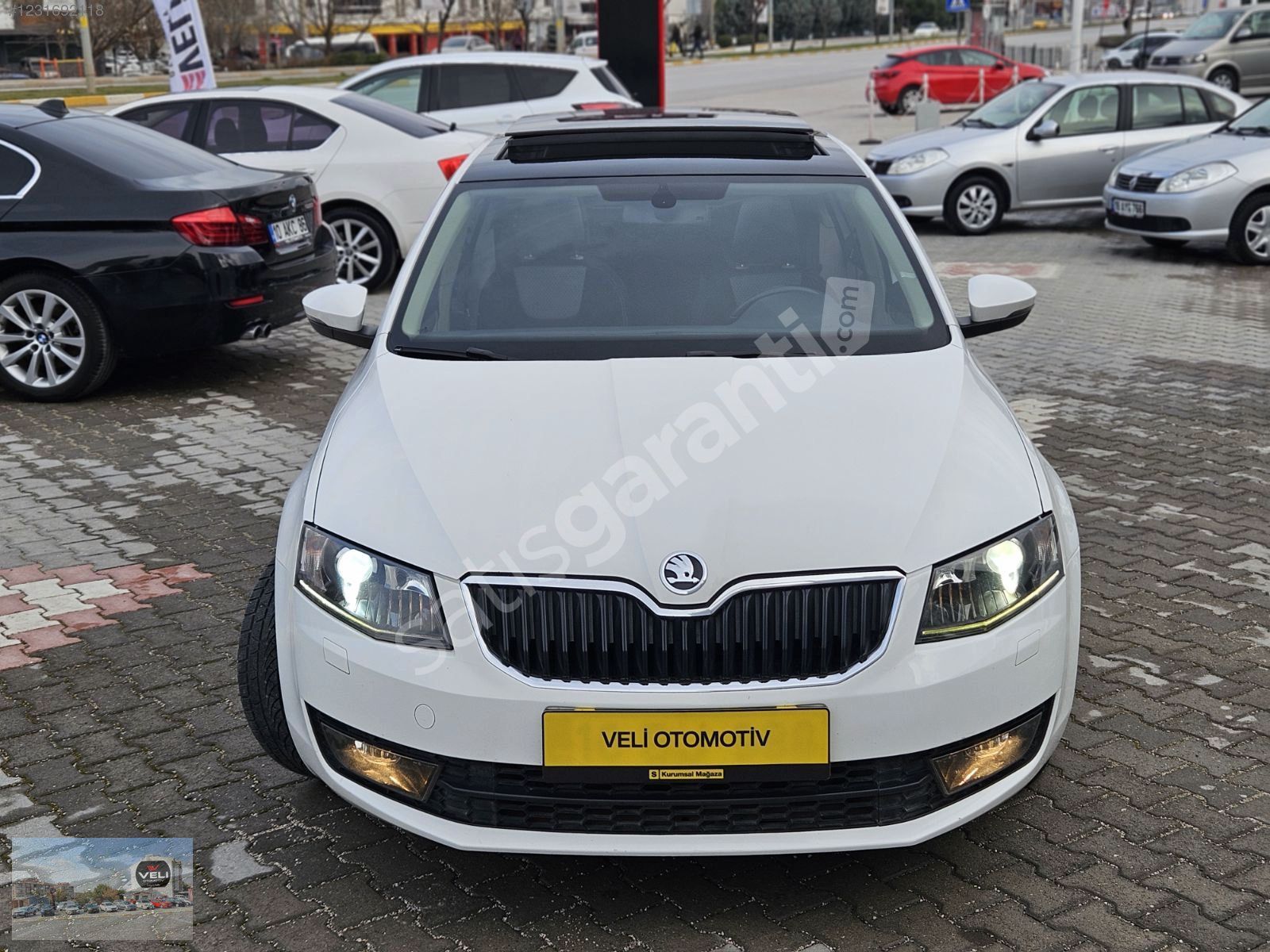 İLK SAHİBİ CAM TAVAN OCTAVİA 1.6tdi STYLE OTOMATİK VİTES HATASIZ